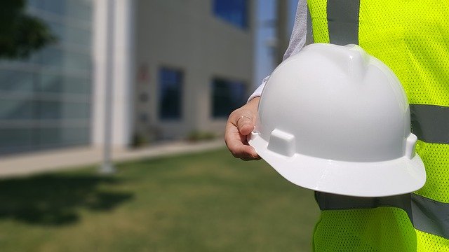 hard-hat-g2c47dd1b7_640.jpg
